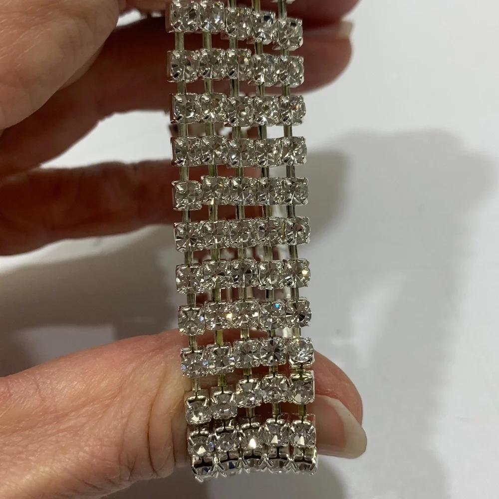 Rhinestone bracelets stretch, two pack NWT